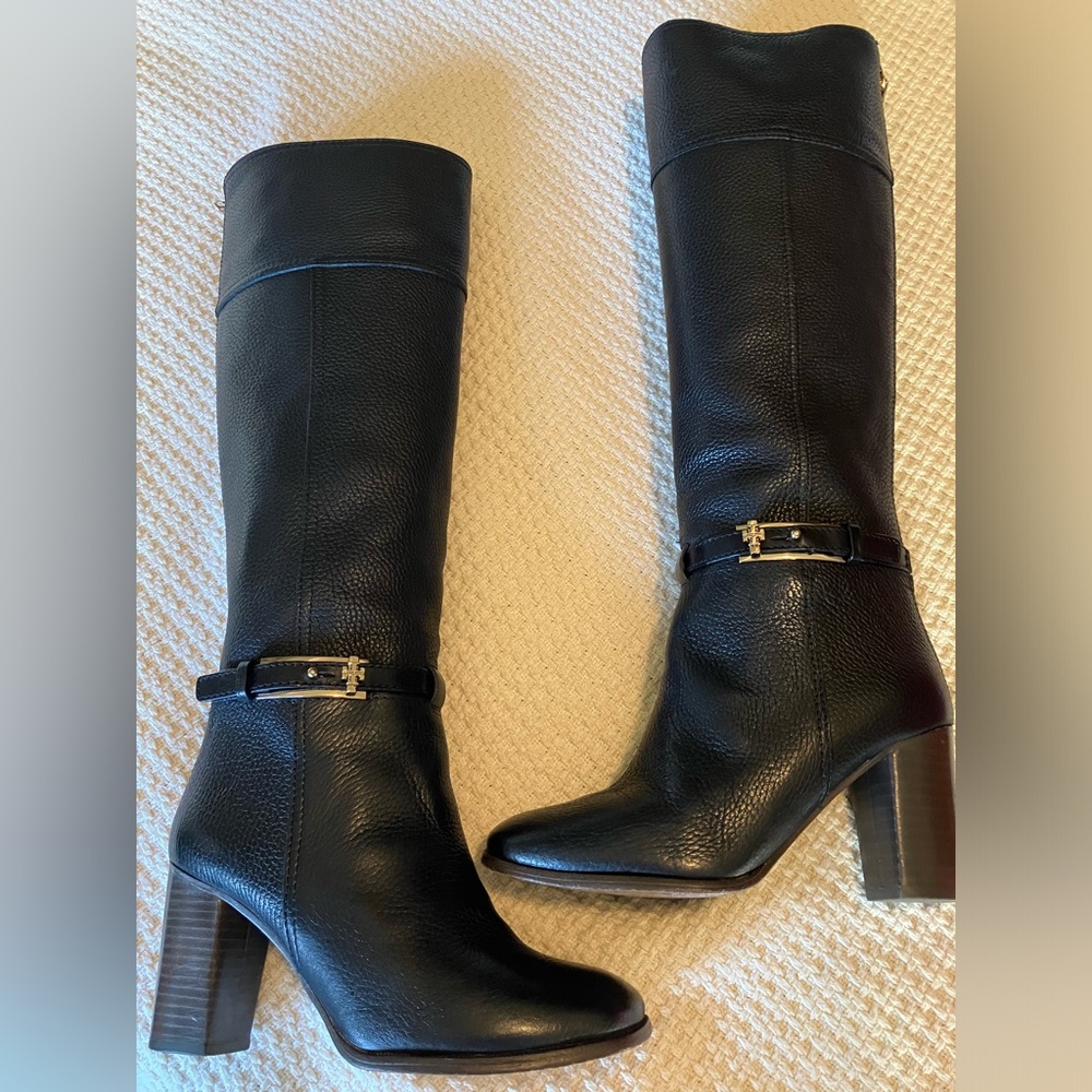 Tory Burch Jenna 85 mm Boot-Tumbled Leather in Black